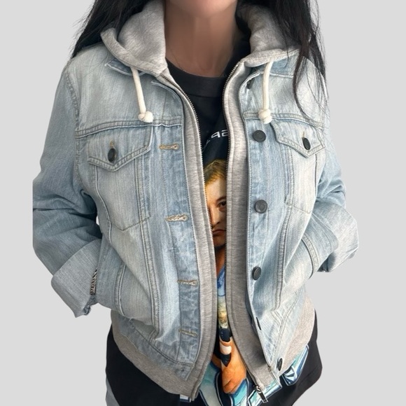 Sun + Stone Jean Phoenix Trucker Denim Jacket - Picture 3 of 7